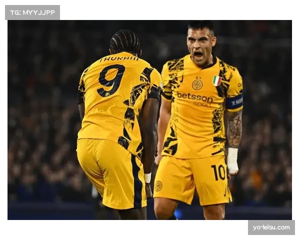 费耶诺德28分紧追榜首 防线三场失球暴露隐患